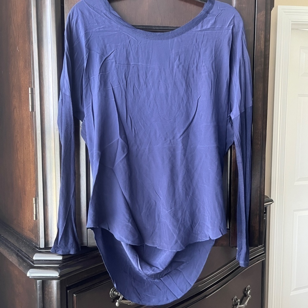 NWT Chaser L/S Drape Back Silk Basics, Avalon, Medium